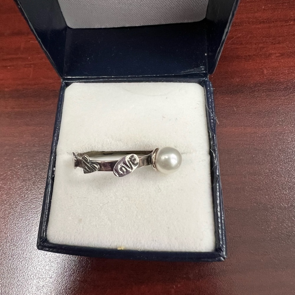 Vantel Pearls White Pearl Silver Ring - Picture 2 of 3